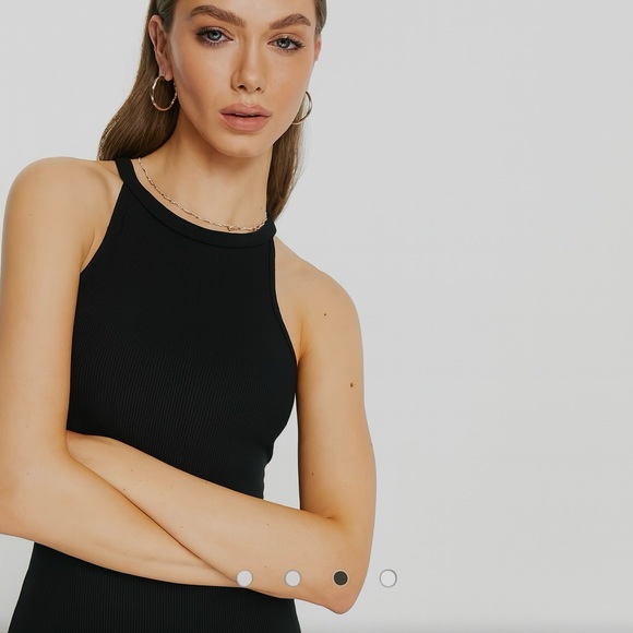 Black Ribbed Tank Top 🖤 - Picture 2 of 6